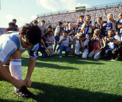 Maradona Sueño Bendito è un’occasione persa. Bello il contesto storico, e basta