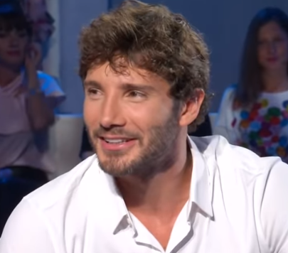 Stefano De Martino: «Il fisico è una raccomandazione, apre le porte, ma è meglio puntare su altro e costruire»