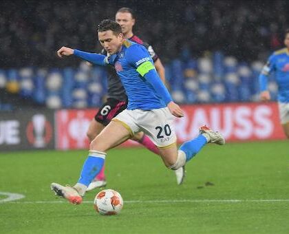 Zielinski esce, non riesce a respirare. Al suo posto Insigne