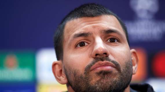 I giornalisti anticipano l’annuncio di Aguero: “Si ritirerà dal calcio”