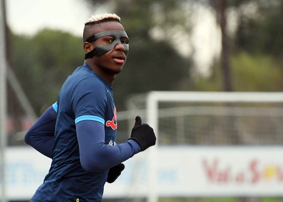 Osimhen, schiaffo al Napoli: è già in Nigeria per la Coppa d’Africa, ma…
