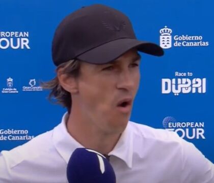 “Ha palpato una donna e urinato su una poltrona di prima classe”. Il folle volo del campione di golf Olesen