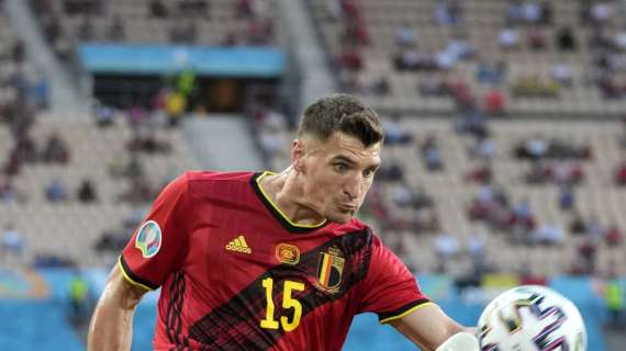 Barcellona, colpo a sorpresa in vista: scambio tra terzini con il Borussia Dortmund