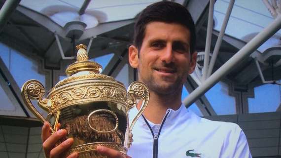 Djokovic espulso dall’Australia: visto rifiutato e niente esenzione medica per il vaccino