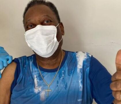 Espn: il cancro di Pelè si è esteso, metastasi a fegato, intestino e polmoni