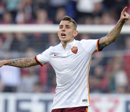 Everton, continua lo psicodramma. I Toffees perdono ancora, l’ex Digne colpito da una bottiglietta (VIDEO)