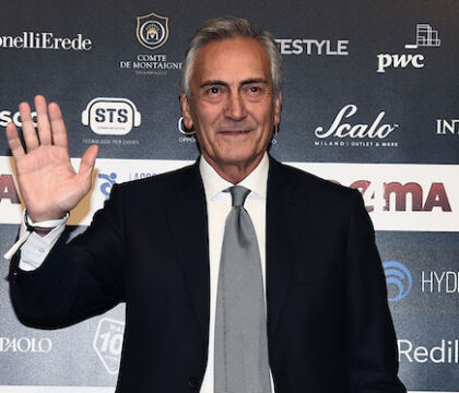 Gazzetta: la FIGC può commissariare la Serie A, ma prende tempo