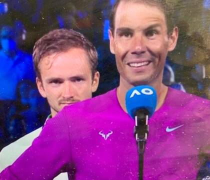 Il Telegraph: Medvedev ha ereditato da Djokovic il ruolo di principe del tifo contro: «sono idioti»