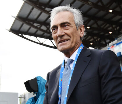 La Juve che paga i 18 milioni all’agente di Vlahovic sarebbe un altro segnale della crisi del calcio?