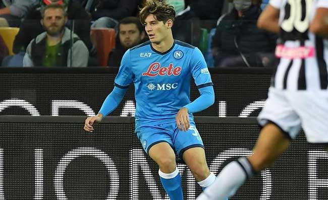 Napoli, situazione kafkiana: ecco la probabile formazione che affronterà la Juventus