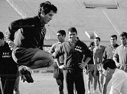 Sportweek ricorda Napoli-Juve del 1968, una delle risse più clamorose nella storia della Serie A