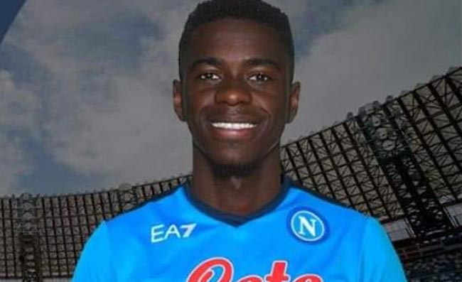 Tuanzebe è del Napoli. Difficile che ci sarà contro la Samp: il motivo