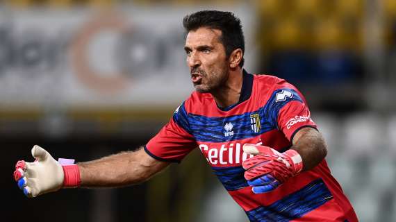 Dybala nella stessa condizione di Insigne, Buffon: “Accetti rinnovo a cifre inferiori”