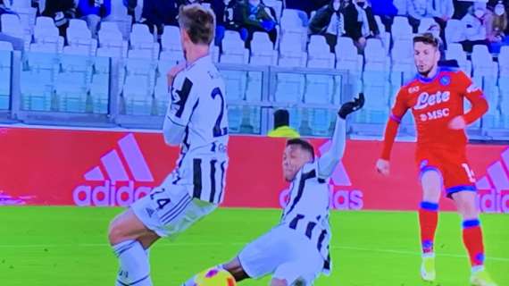 LIVE – Juventus-Napoli 0-1 (24′ Mertens): termina il primo tempo