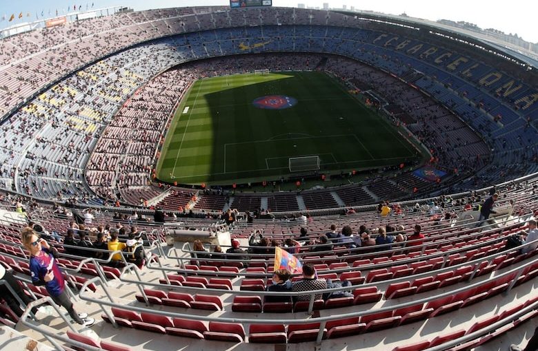 Barcellona-Napoli, la carica di 5000 tifosi nel settore ospite e oltre