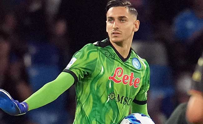 Frattura alla seconda vertebra lombare per Meret. Il comunicato ufficiale del Napoli