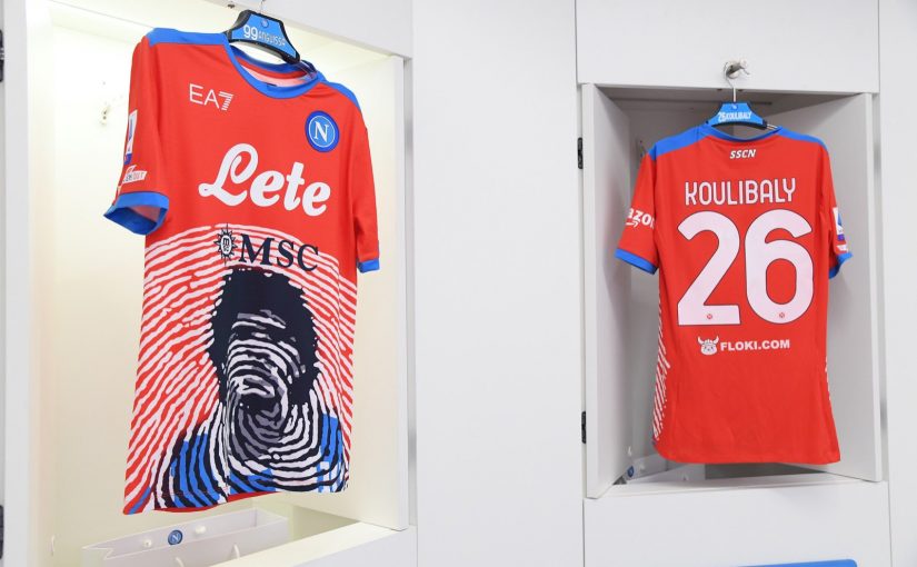 Napoli con la maglia Maradona Game con l’Udinese – FOTO