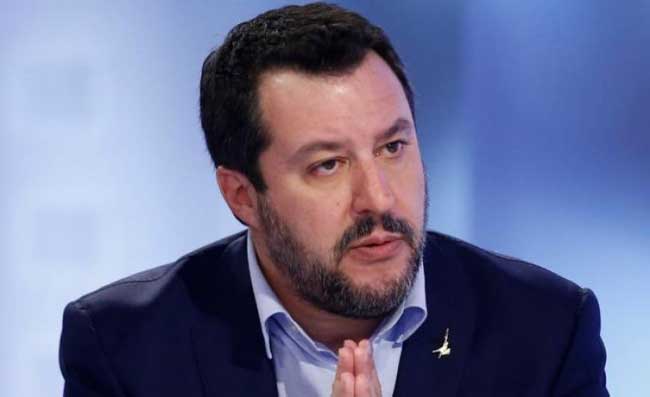 Italia, Salvini ci va giù duro: “Imbarazzante. Non hanno neanche due milioni di abitanti”