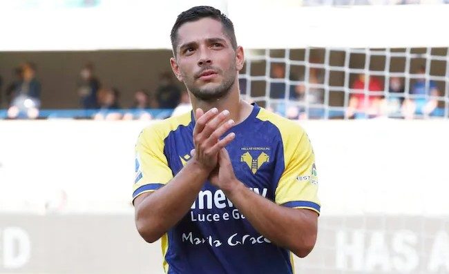 Verona, Caprari: “Non ci accontentiamo mai. Sapete chi è il più acculturato dello spogliatoio?”