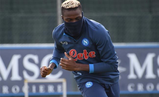 Allarme Napoli, Osimhen e Lozano claudicanti: da valutare condizioni per la Roma