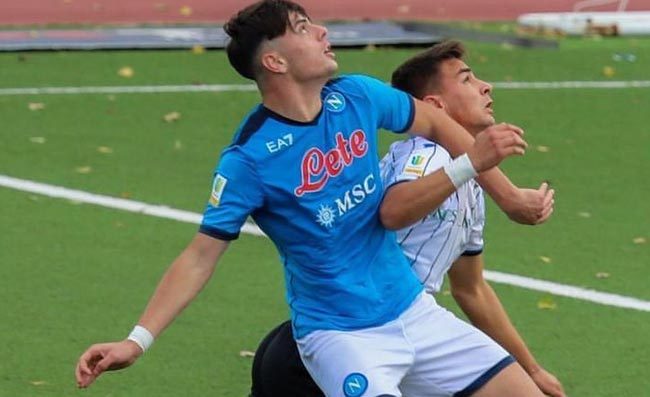 Bari, asse di mercato con il Napoli. Sei giocatori azzurri potrebbero scendere in Serie B. Tutti i nomi