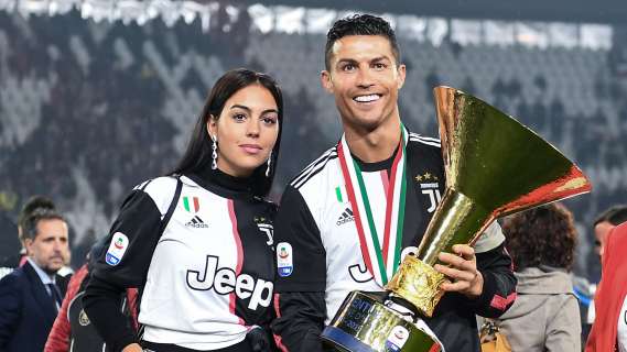 Dramma Cristiano Ronaldo: uno dei due gemelli è morto durante il parto