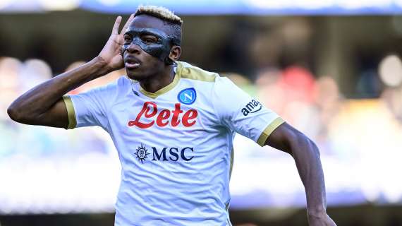 Osimhen spacca la traversa di testa! Napoli già avanti 2-0!