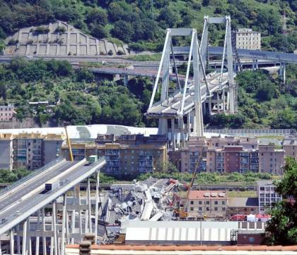Ponte Morandi, rinviati a giudizio l’ex ad di Aspi, Castellucci e gli altri 58 imputati