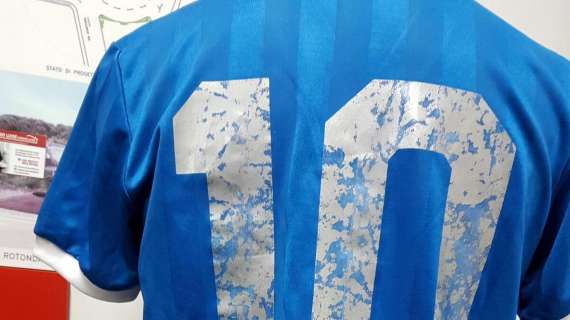 Maradona, all’asta la maglia della ‘Mano de Dios’ dell’86: base di oltre 5mln