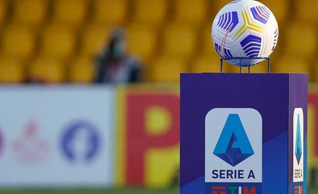Serie A, De Siervo attacca: “Sapete quanto sottrae il pezzotto ai club? Italia paese di scrocconi”