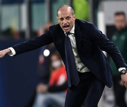 Allegri beccato con Luis Campos, dirigente del Psg. Sky chiarisce: «Non vuole lasciare la Juve»