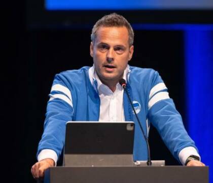 Il nuovo presidente dell’Hertha Berlino è un ex capo ultras espulso dallo stadio tre volte