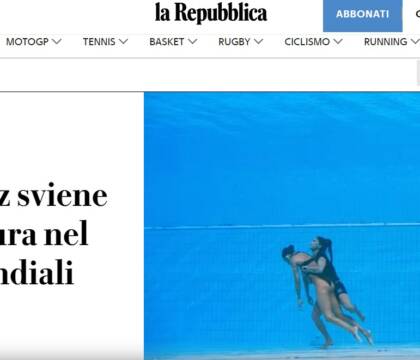 La nuotatrice che stava affogando ai Mondiali senza che nessuno se ne accorgesse