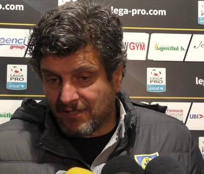 Lo show di Baldini a Sky: «A Palermo, se sei sposato e guardi le altre donne fanno bene a tagliarti i c…»