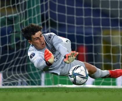 Che succede se salta Meret? Il Napoli pensa a Kepa, più concrete le piste Sommer e Maximiano