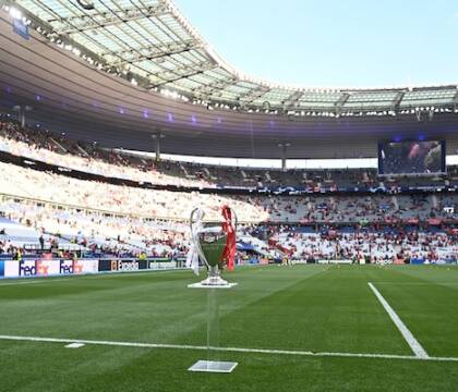Finale Champions, una beffa senza fine: i tifosi del Real Madrid multati perché passeggiavano per Parigi