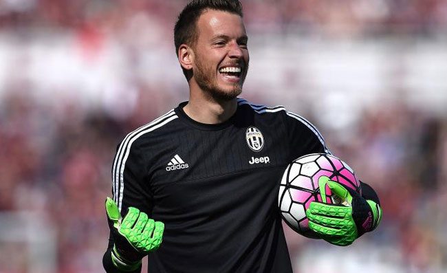 Cesarano ‘avvicina’ Neto al Napoli: “Ha un obbligo morale nei confronti di Lopez”