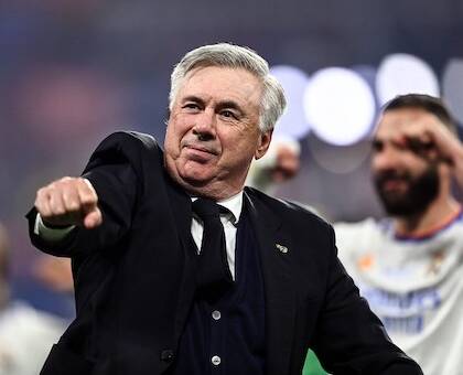Carlo Ancelotti premiato come allenatore dell’anno dalla Uefa
