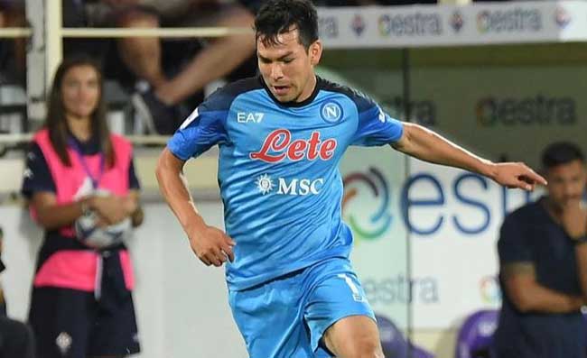 Infortunio Lozano, bellissimo gesto dei tifosi laziali. Il messicano esce in barella