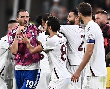 La Stampa: altro che oggettività del Var, ci sono partite e partitastre