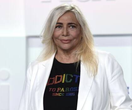 Mara Venier: «Ho avuto un compagno violento che mi picchiava, ha cercato di uccidermi con un coltello»