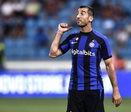 Udinese-Inter, alla mezz’ora Inzaghi sostituisce Mkhitaryan e Bastoni perché ammoniti
