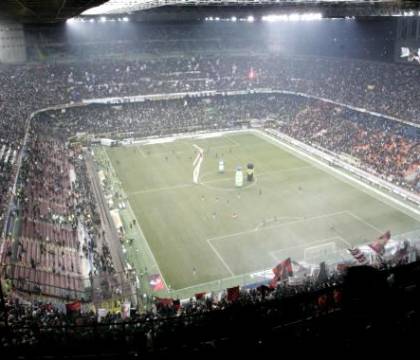 Vergogna a San Siro, cori durante il minuto di silenzio per l’alluvione nelle Marche