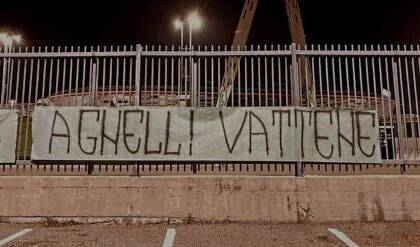I Viking contro Agnelli: «Agnelli vattene. Allegri, non dimetterti mai»