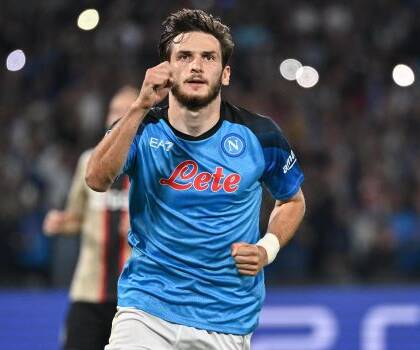 Il Napoli agli ottavi di Champions, tratta l’Ajax come una Nocerina qualsiasi