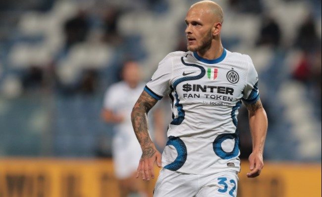 Inter-Fiorentina, fallo shock di Dimarco: rigore, ma niente cartellino