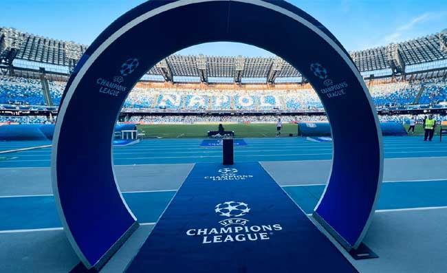LIVE – Napoli-Ajax alle 18:45, segui la Chmpions League con AreaNapoli.it