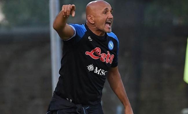 Napoli-Ajax, minuto numero 89: bel gesto di Spalletti, fa felice De Laurentiis