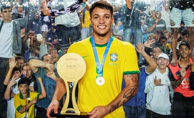 Napoli su Marcos Leonardo: Giuntoli punta il nuovo gioiello brasiliano
