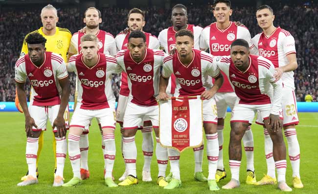 Ajax, Blind: “Napoli ottima squadra. Scambio di maglie? Non ci sono problemi”